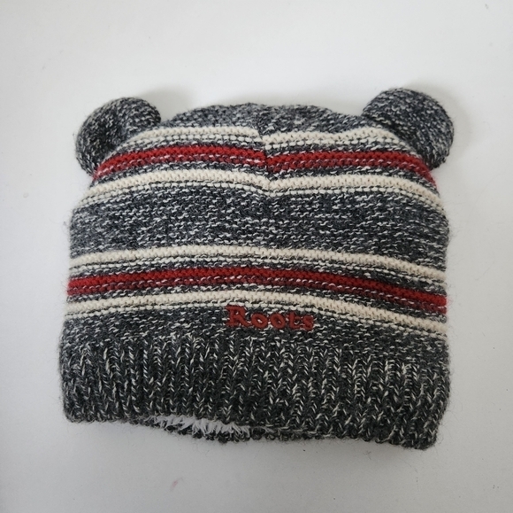 Roots Other - ROOTS | Cabin baby toque beanie hat  red gray stripes